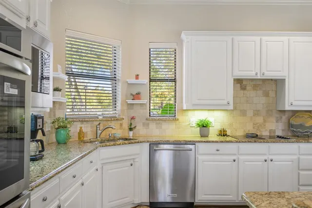 $500,000 | 5905 Riverbend Place, Fort Worth, TX 76112