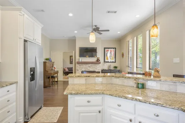 $500,000 | 5905 Riverbend Place, Fort Worth, TX 76112