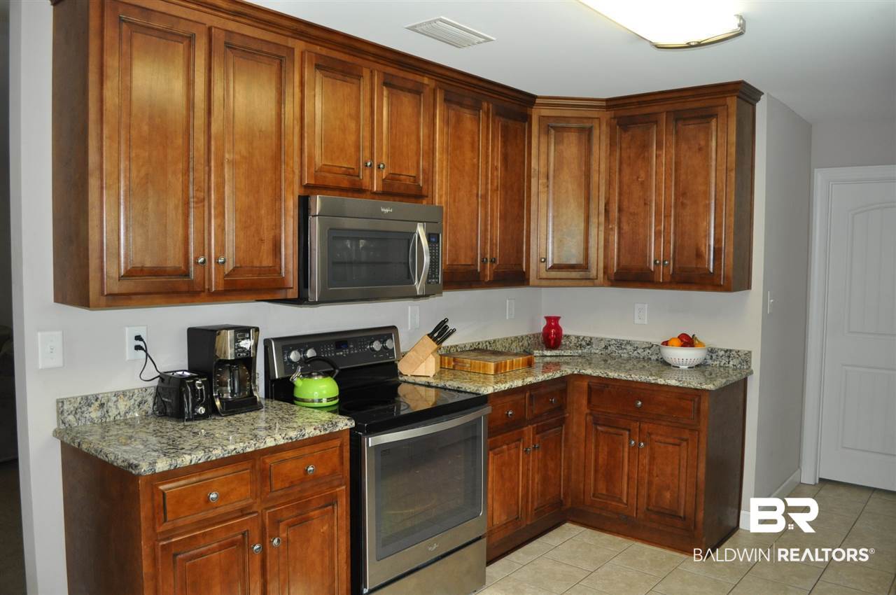 629 Pine Street Saraland, AL 36571 - Photo 6 of 17 Kitchen
