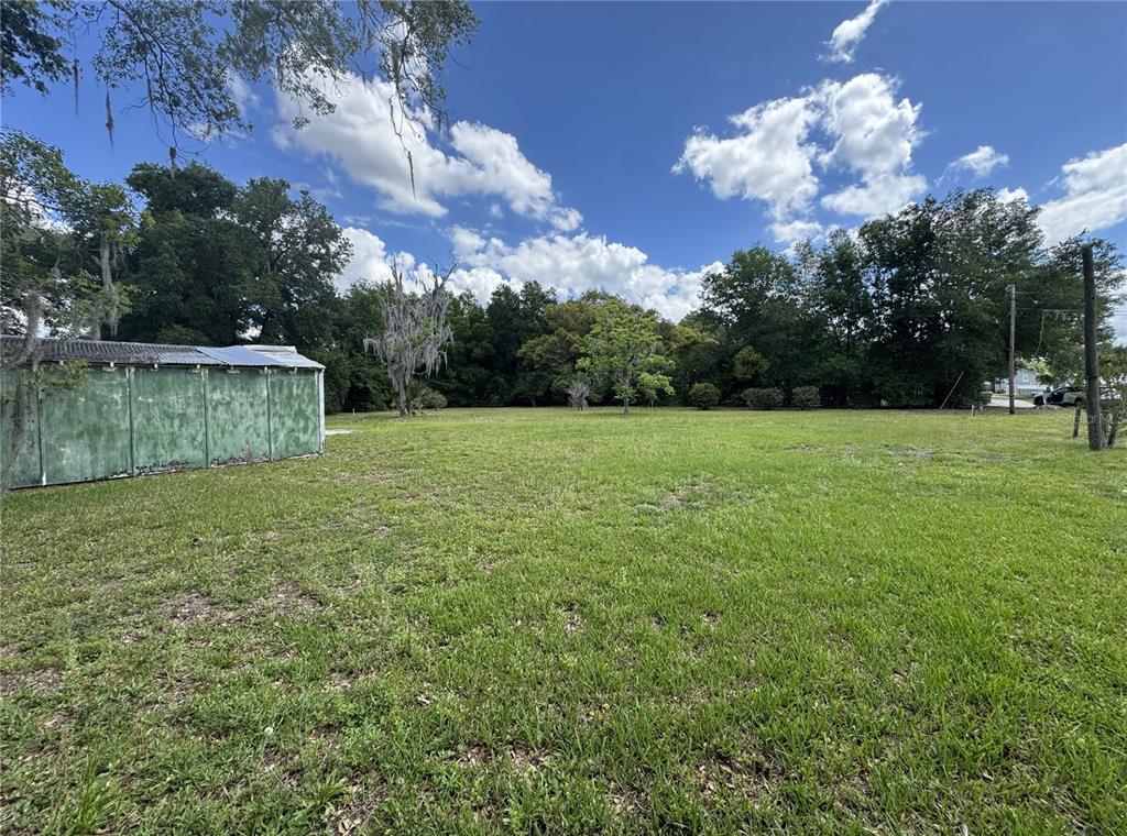 65 Howard Street Umatilla, FL 32784 - Photo 2 of 5