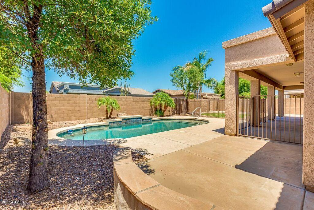 21152 East Nightingale Road Queen Creek, AZ 85142 - Photo 19 of 24 21152 backyard1