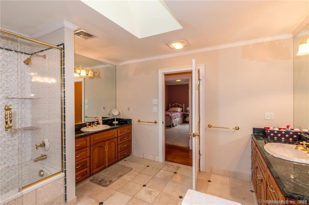 15 Sand Hill Road Simsbury, CT 06089 - Photo 11 of 40