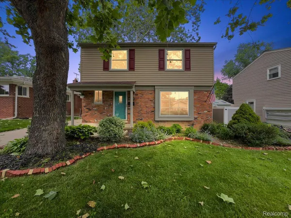 $415,000 | 754 West Baker Avenue, Clawson, MI 48017