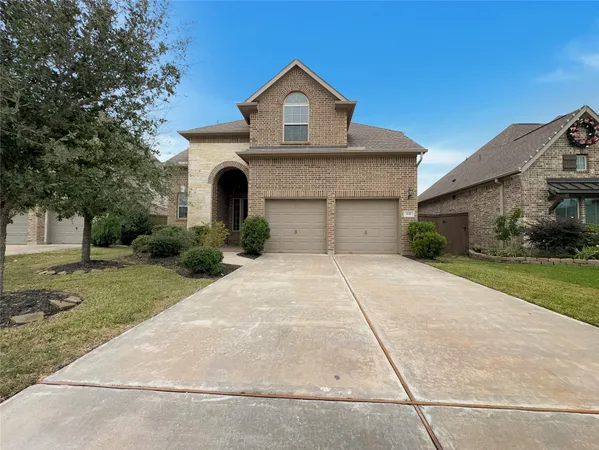 $410,000 | 632 Kickapoo Court, Webster, TX 77598