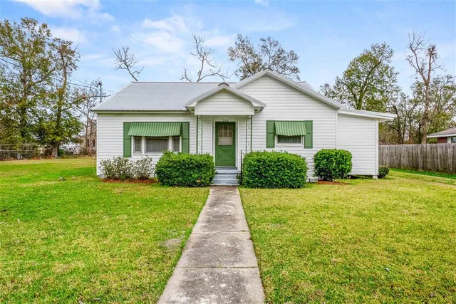 $125,000 | 306 Coffee Street, Dequincy, LA 70633