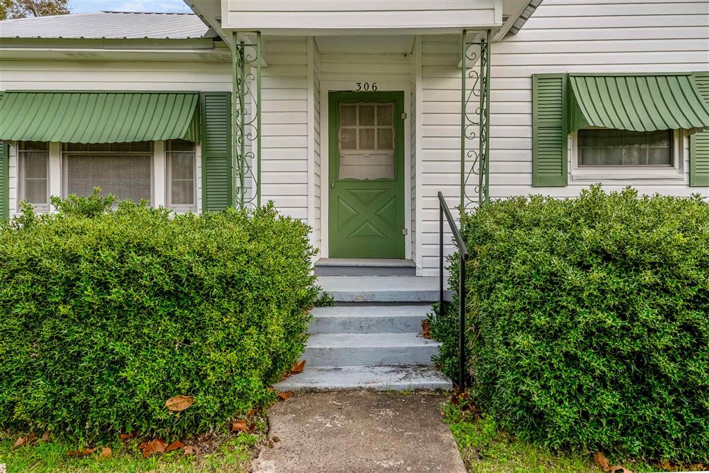 306 Coffee Street Dequincy, LA 70633 - Photo 3 of 21