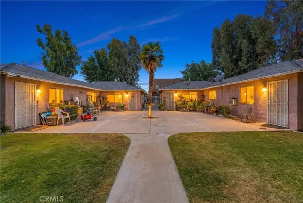 $440,000 | 406-408 East Ave Q7, Palmdale, CA 93550