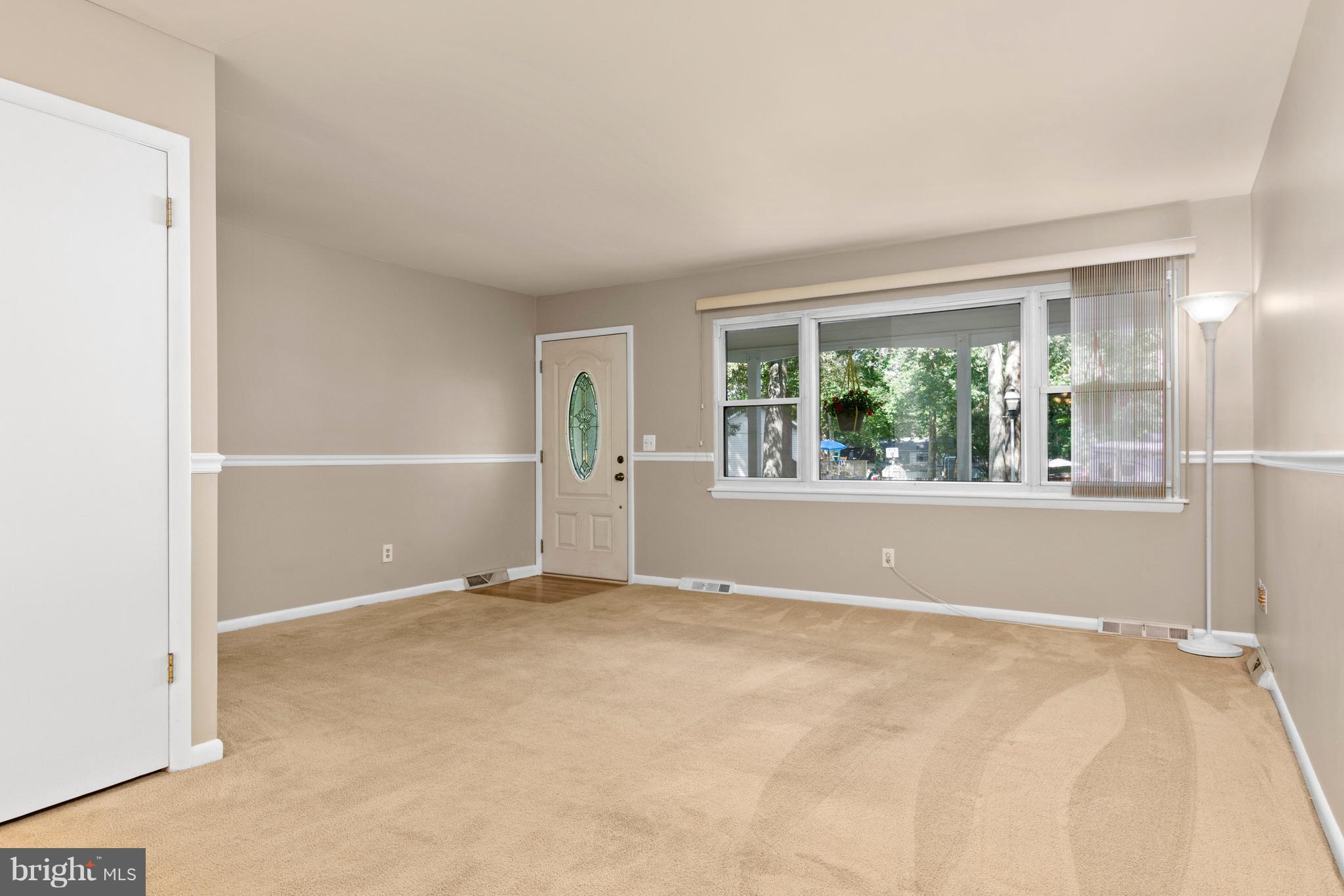 3737 Nile Road Davidsonville, MD 21035 - Photo 4 of 28 Well lit and spacious