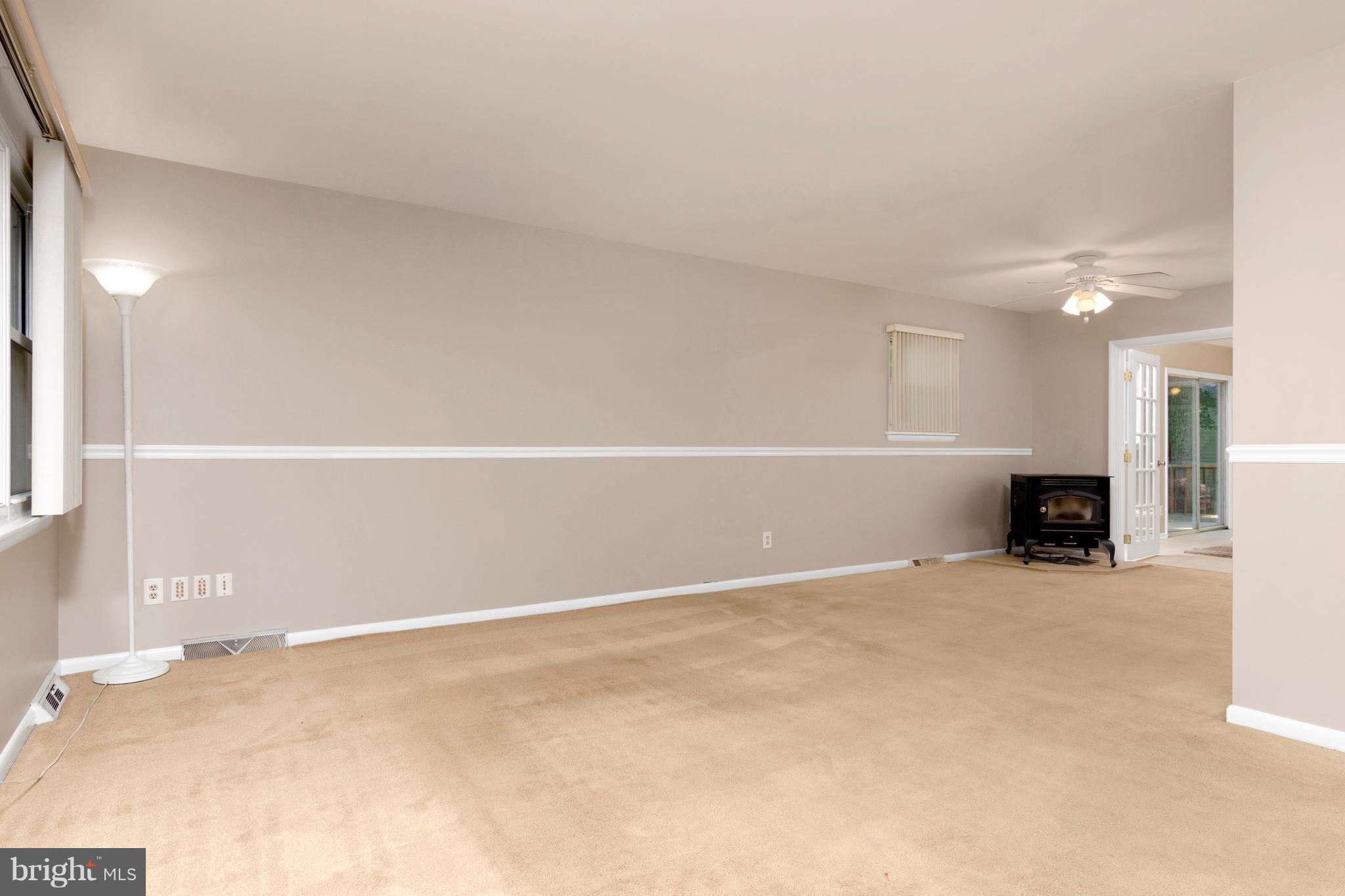 3737 Nile Road Davidsonville, MD 21035 - Photo 5 of 28 Walk-in living area