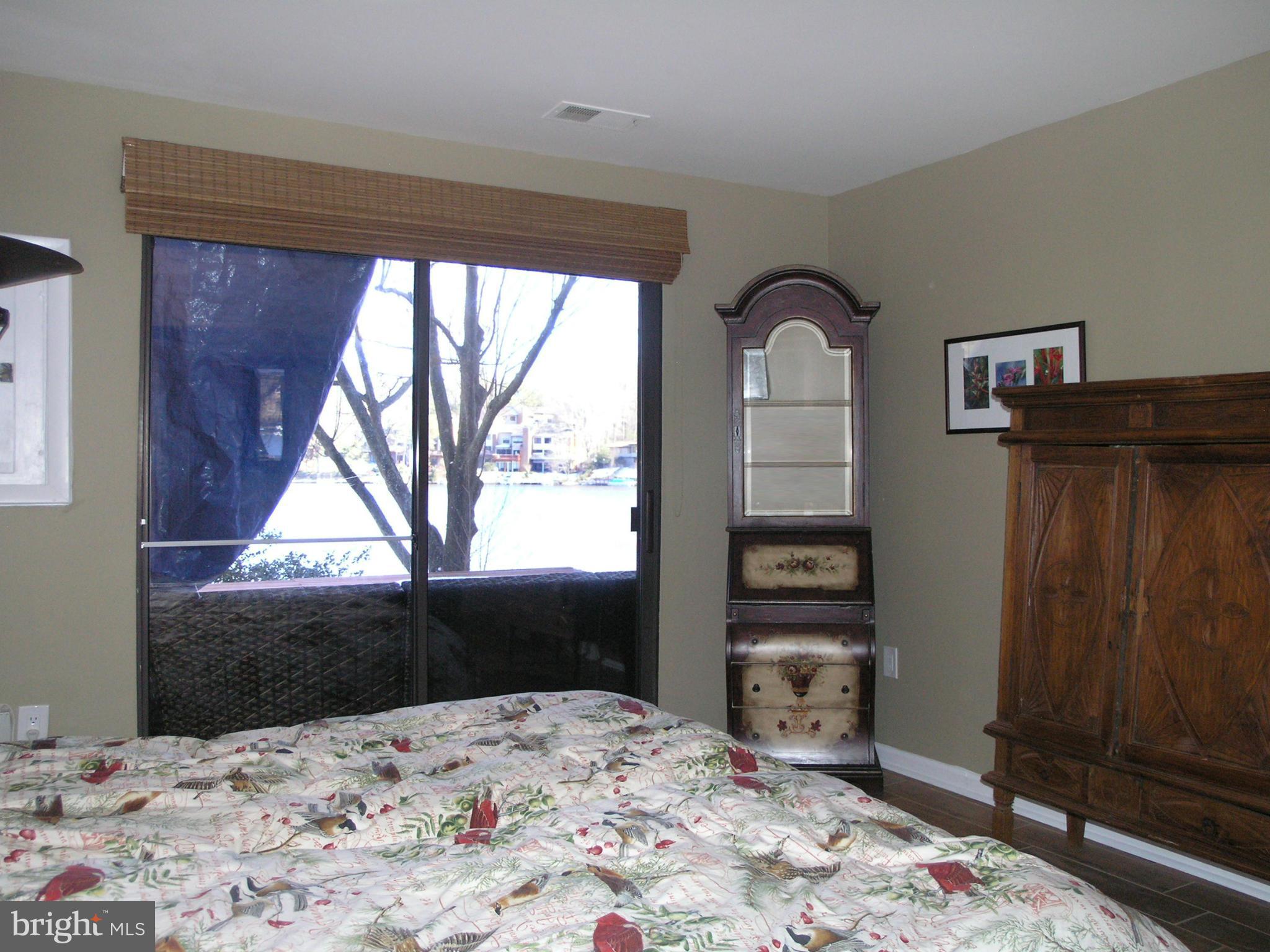 2129 Cabots Point Lane Reston, VA 20191 - Photo 21 of 29 Bedroom 3