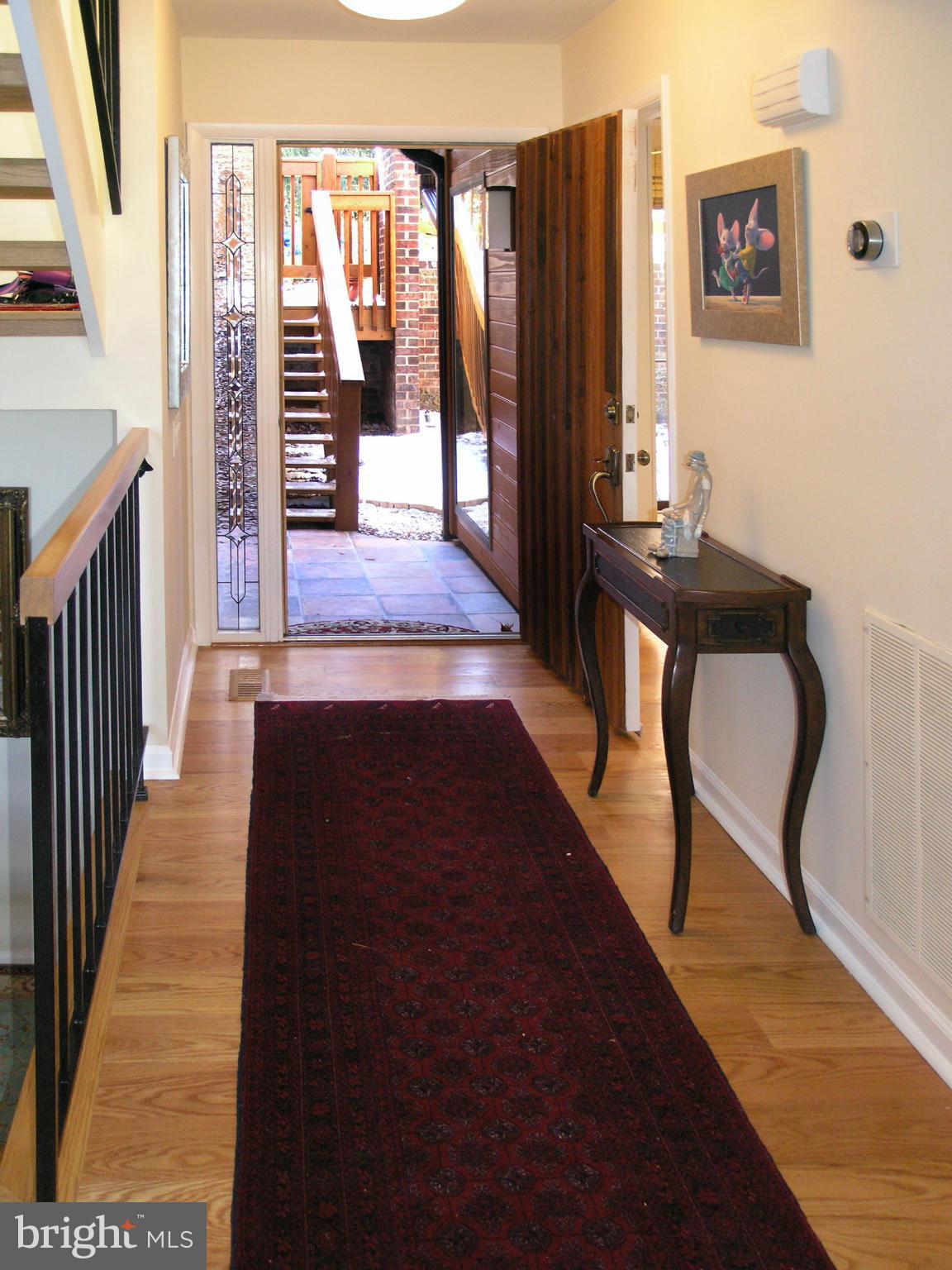 2129 Cabots Point Lane Reston, VA 20191 - Photo 4 of 29 Entry Foyer