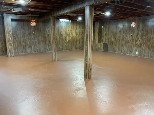 $285,000 | 35695 Bonneville Drive, Sterling Heights, MI 48312