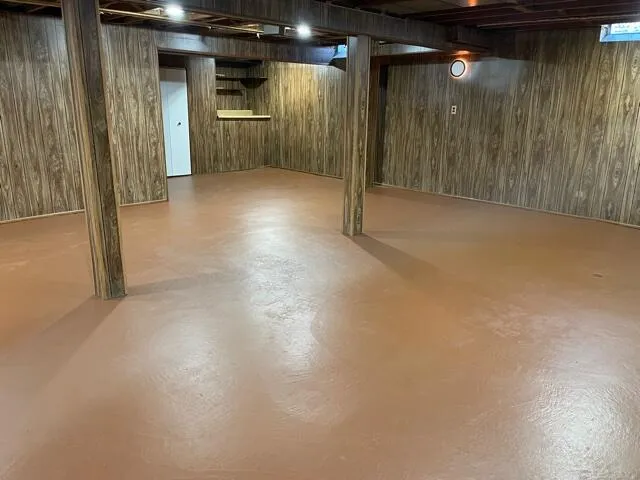 $285,000 | 35695 Bonneville Drive, Sterling Heights, MI 48312