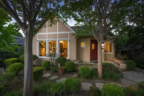 $2,688,862 | 743 Orange Avenue, San Carlos, CA 94070