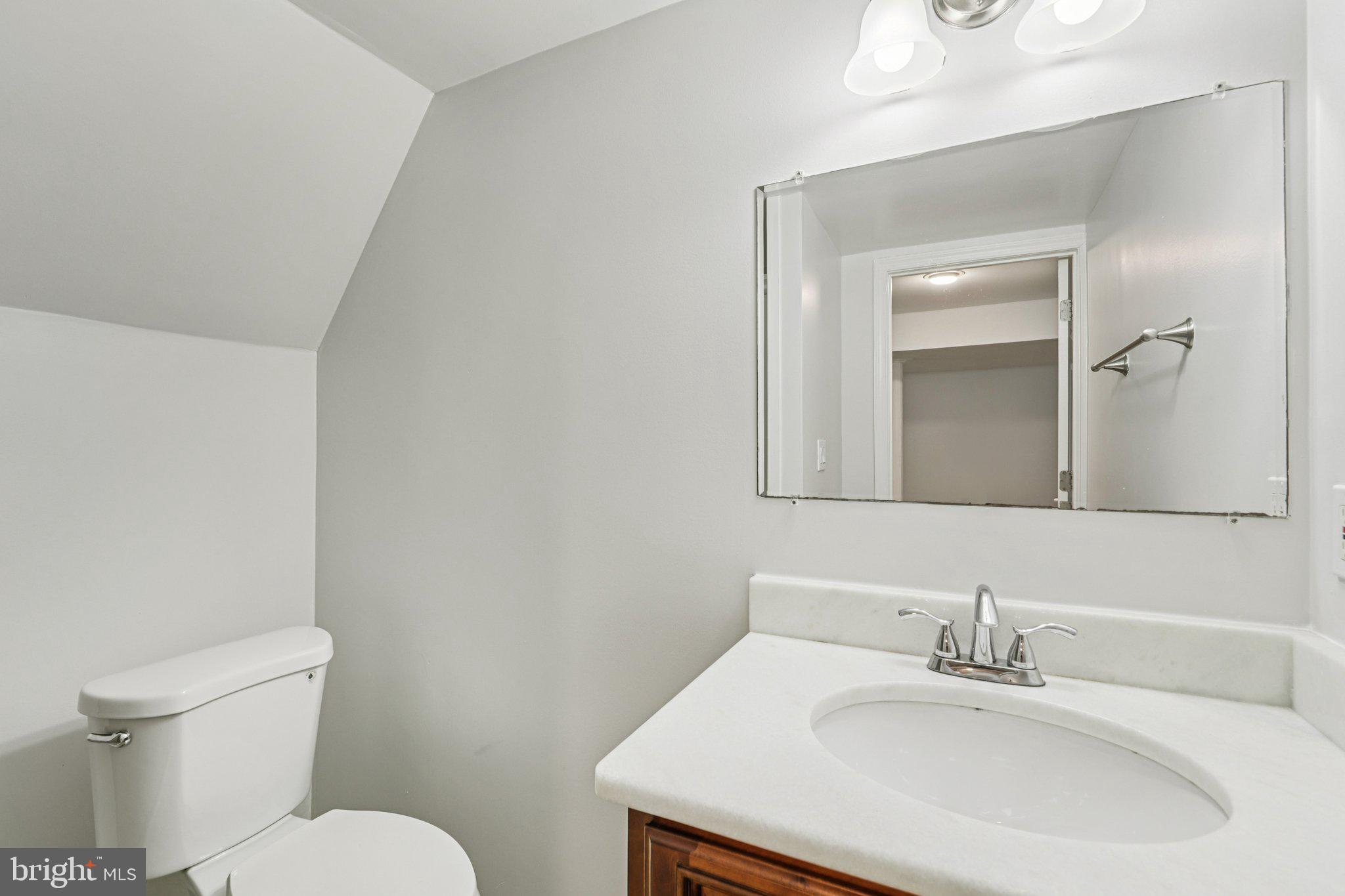 303 Brockton Road Oxon Hill, MD 20745 - Photo 29 of 48 Basement bath #1