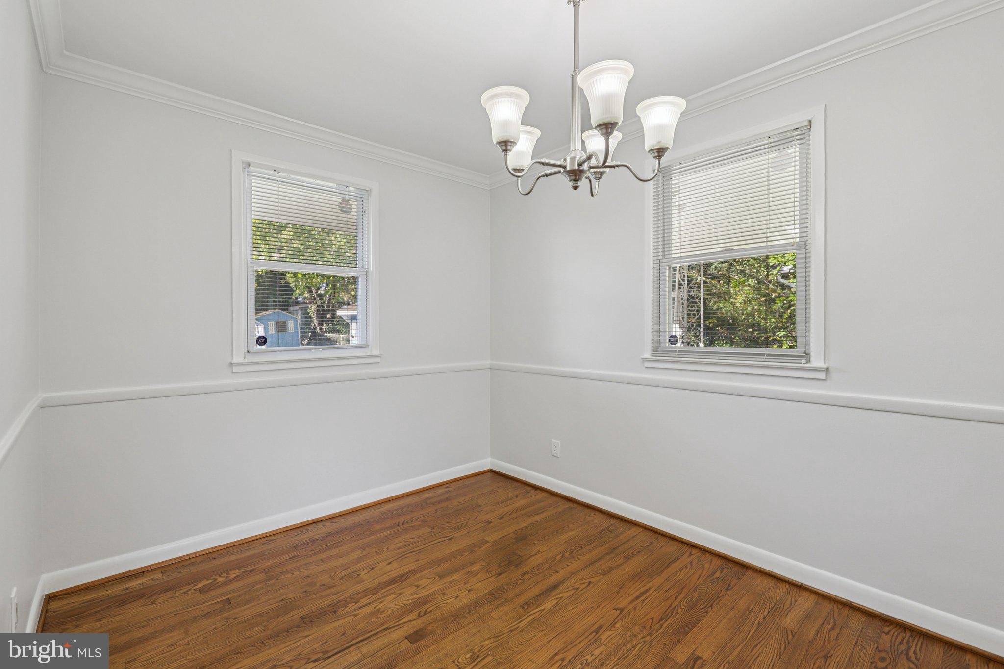 303 Brockton Road Oxon Hill, MD 20745 - Photo 5 of 48 dining room