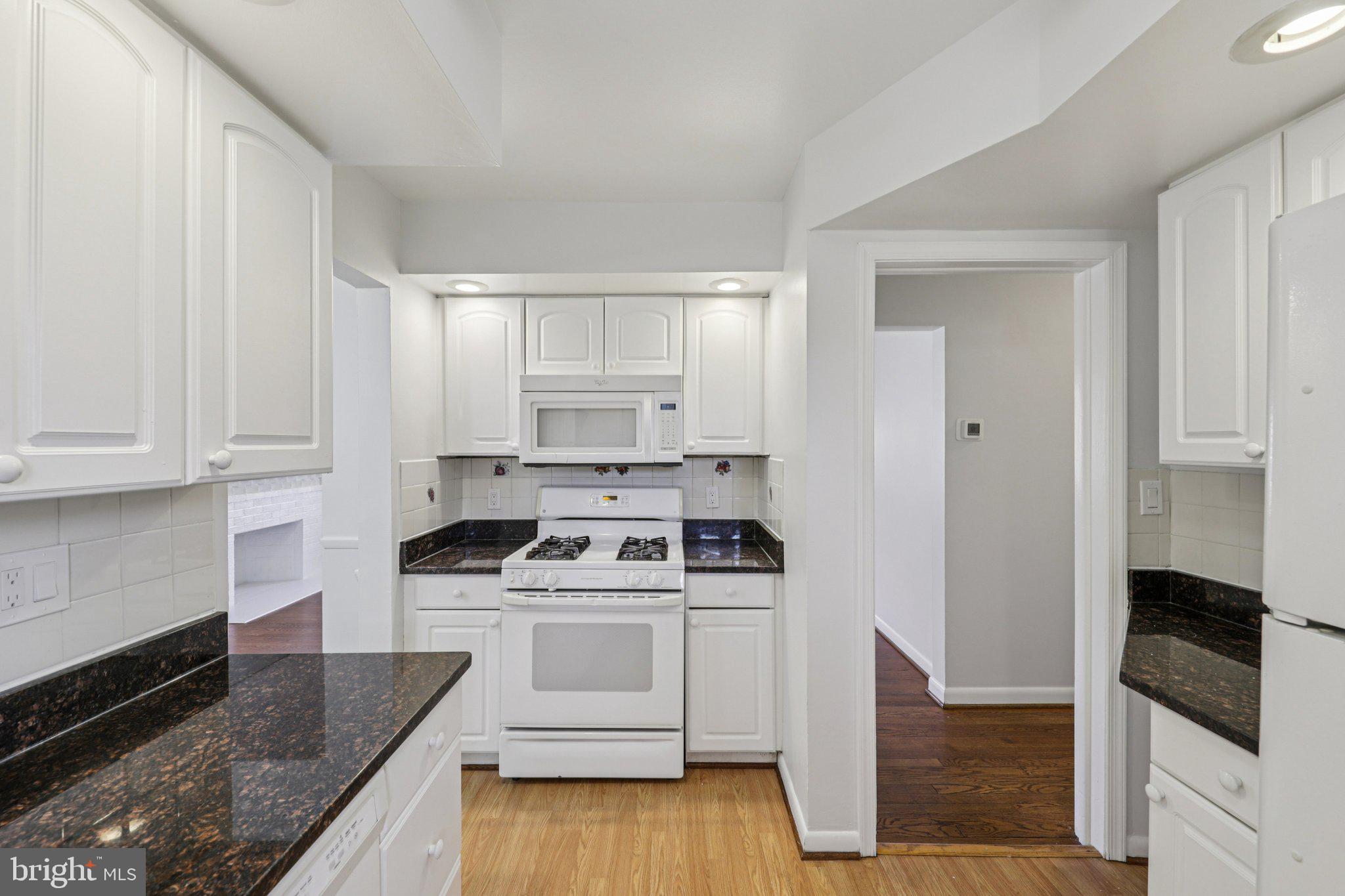 303 Brockton Road Oxon Hill, MD 20745 - Photo 8 of 48