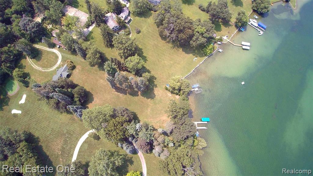 450 Gallogly Road Lake Angelus, MI 48326 - Photo 7 of 14