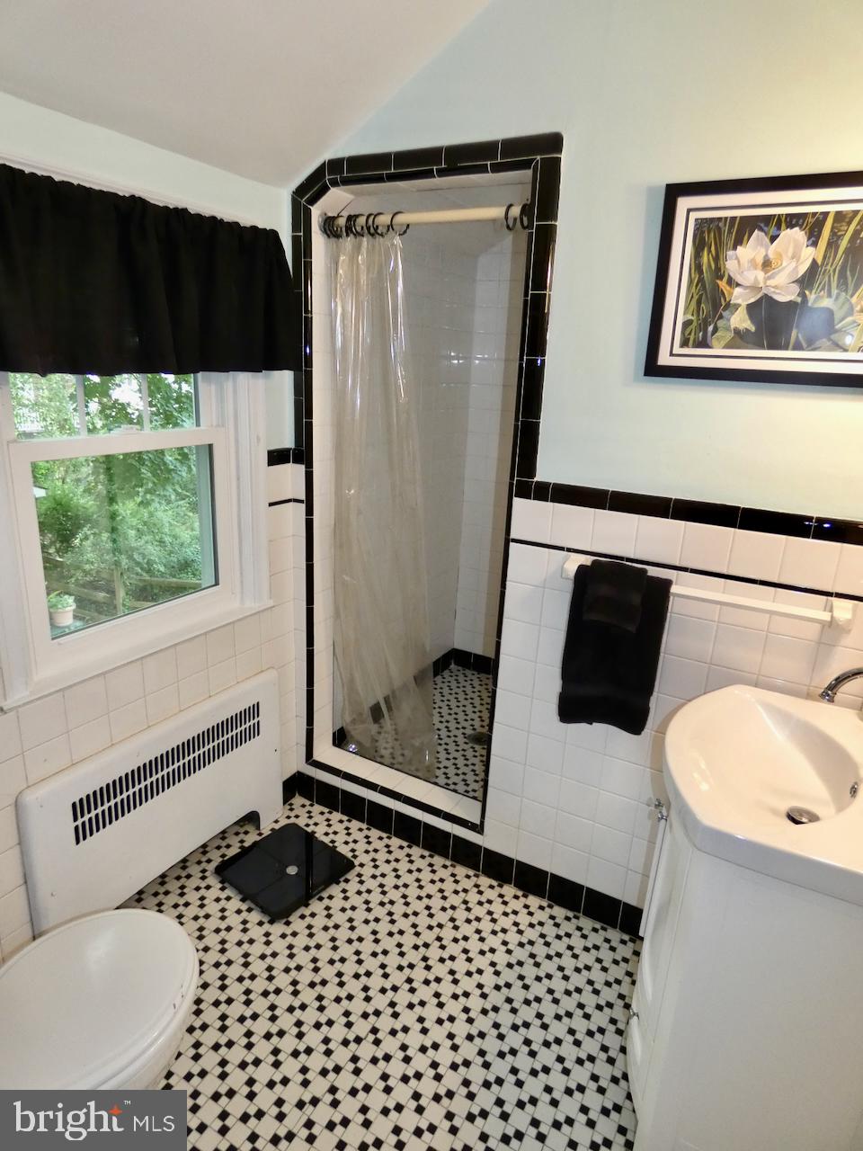 206 N Road Wilmington, DE 19809 - Photo 34 of 75 Hall Bath #1