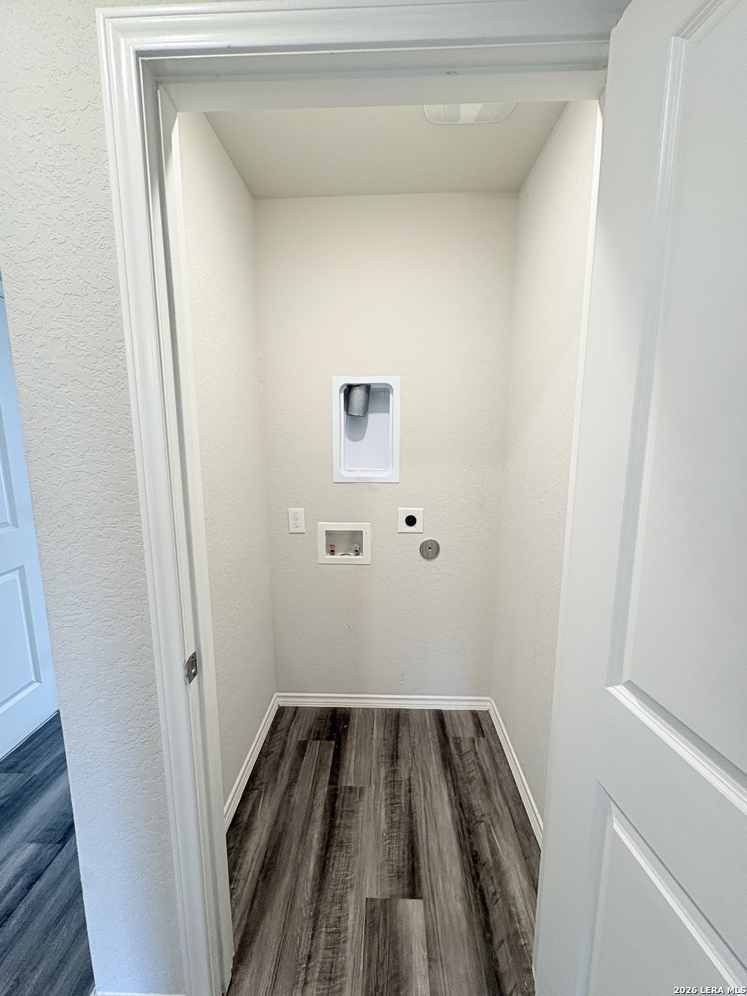 7022 Sunspot Converse, TX 78109 - Photo 12 of 18 a view of a hallway