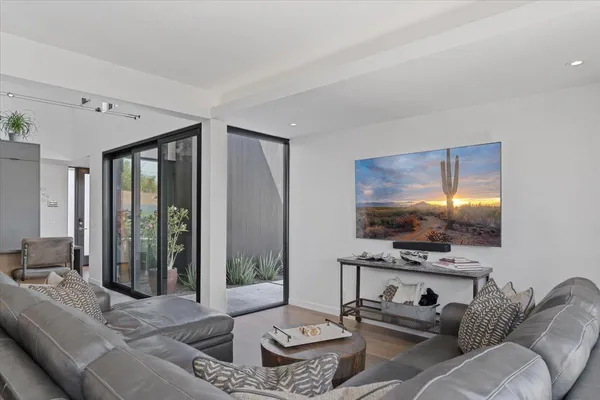 $7,500 | 1329 East Pomelo Grove Lane, Phoenix, AZ 85014