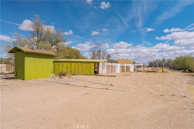$350,000 | 45200 Camelot Drive, Yermo, CA 92398
