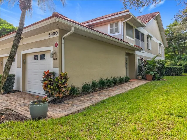 $449,000 | 5300 Andover Drive, Unit 202, Naples, FL 34110