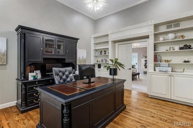 $1,250,000 | 1084 Greystone Manor Parkway, Chesterfield, MO 63005