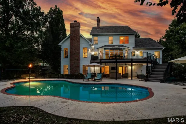 $1,250,000 | 1084 Greystone Manor Parkway, Chesterfield, MO 63005