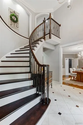 $1,250,000 | 1084 Greystone Manor Parkway, Chesterfield, MO 63005