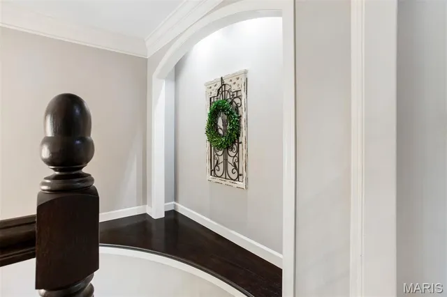 $1,250,000 | 1084 Greystone Manor Parkway, Chesterfield, MO 63005