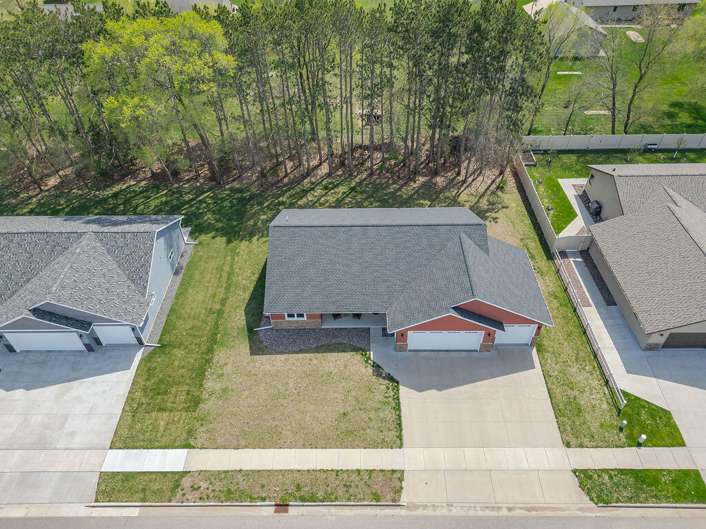 2102 Prairie Place Holmen, WI 54636 - Photo 35 of 41 8F786F97-F794-4D7A-B880-E1E92C139DFC