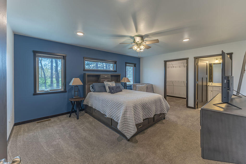 2102 Prairie Place Holmen, WI 54636 - Photo 4 of 41 E5687C35-39D9-4B1A-A411-8EEF73CA3A10