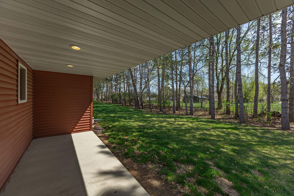 2102 Prairie Place Holmen, WI 54636 - Photo 5 of 41 2F060089-ECA6-4997-A0B6-0449CD04F287