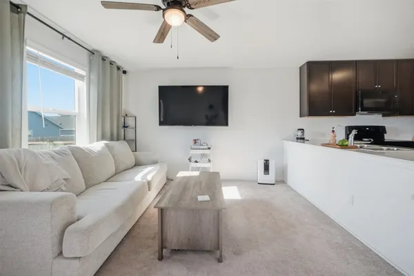 $1,650 | 625 Marty Allen Loop, Jarrell, TX 76537