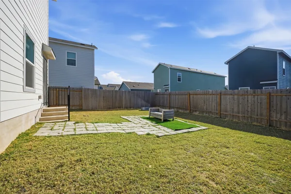 $1,650 | 625 Marty Allen Loop, Jarrell, TX 76537