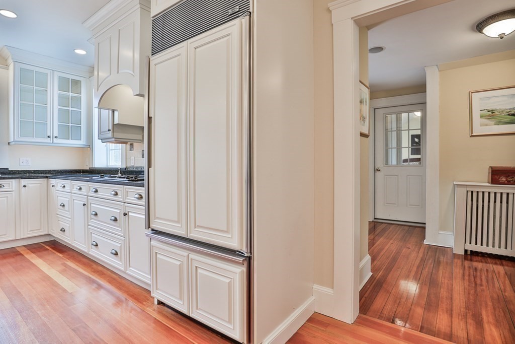 20 Meredith Circle Milton, MA 02186 - Photo 11 of 41