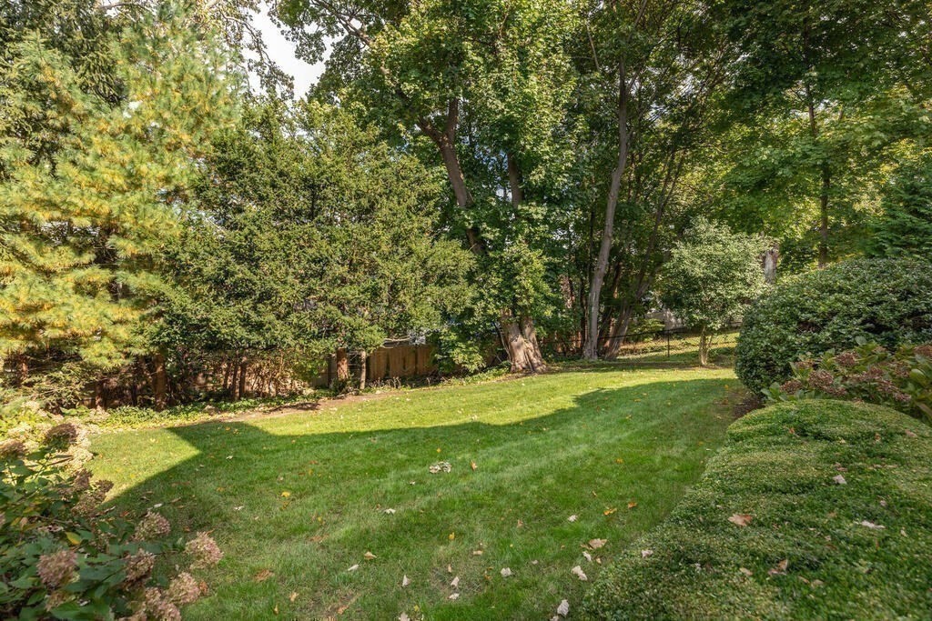 20 Meredith Circle Milton, MA 02186 - Photo 38 of 41