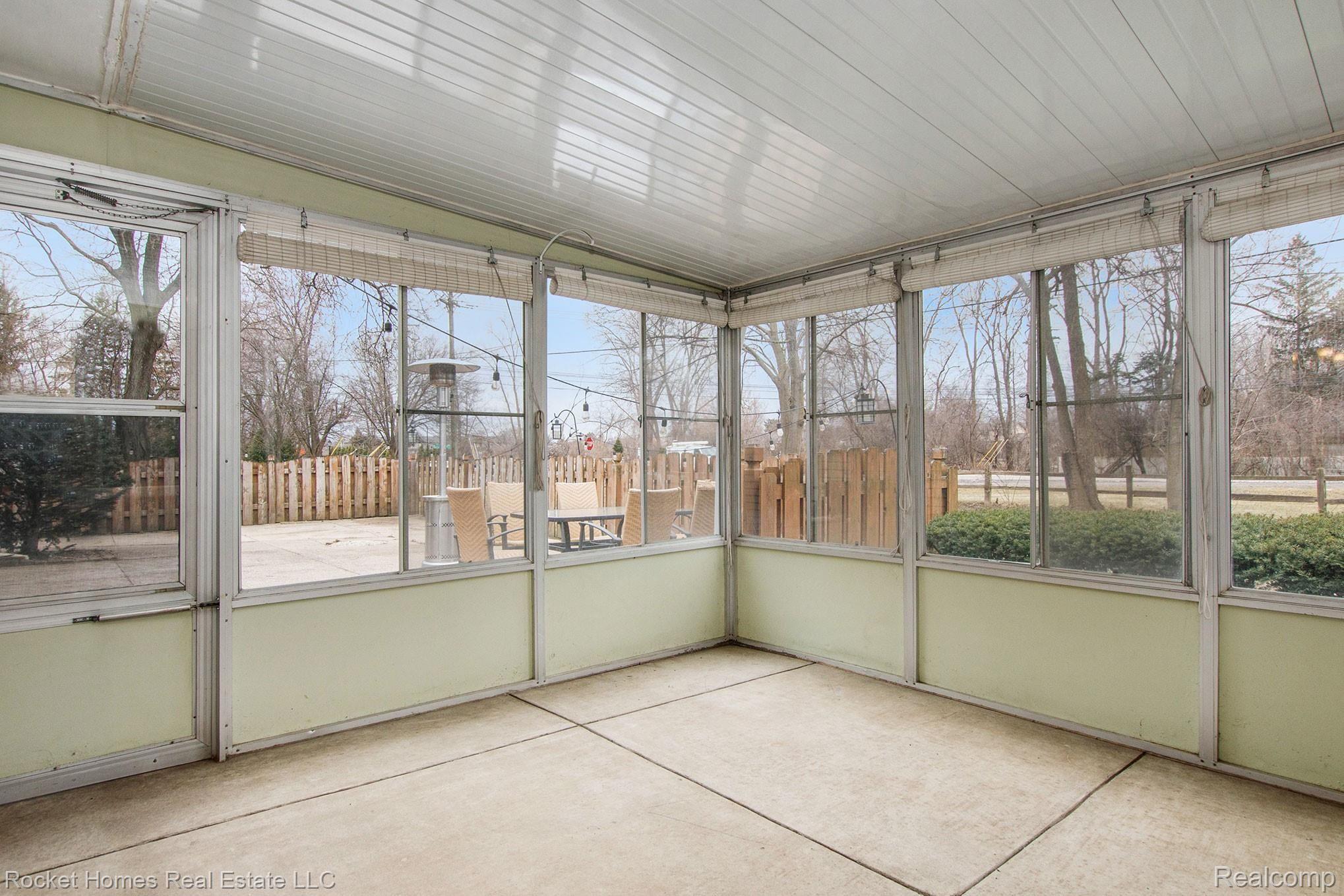 7290 Stonebrook Road West Bloomfield, MI 48322 - Photo 26 of 33 IMG_8812.jpg