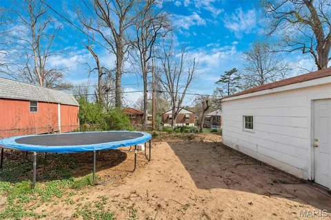 $130,000 | 9107 Harold Drive, Berkeley, MO 63134