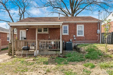 $130,000 | 9107 Harold Drive, Berkeley, MO 63134