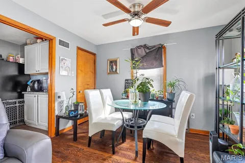 $130,000 | 9107 Harold Drive, Berkeley, MO 63134