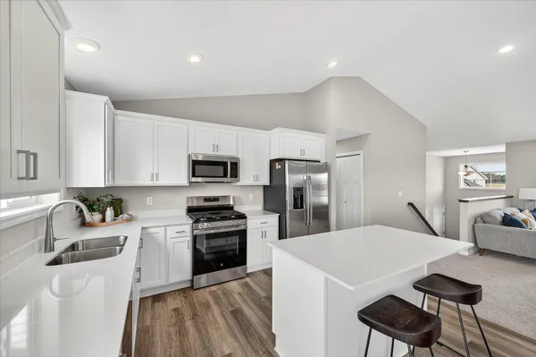 $419,900 | 1404 Woods Road Northeast, Isanti, MN 55040