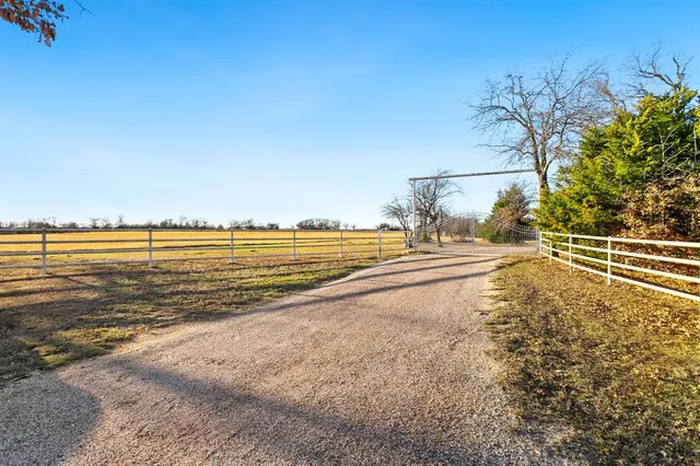 $3,999,999 | 1561 Fm 934, Blum, TX 76627