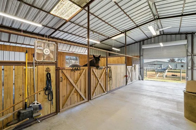 $3,999,999 | 1561 Fm 934, Blum, TX 76627