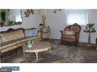 252 Taylor Road Springfield, PA 19064 - Photo 2 of 12 Living Room