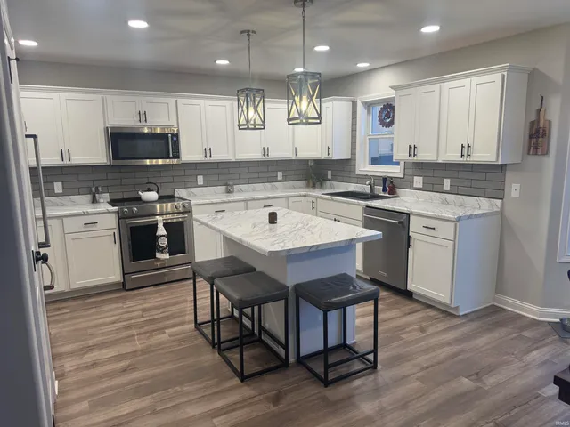 $419,900 | 2592 Tiger's Trail, Decatur, IN 46733