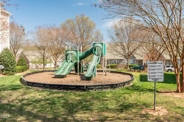 $209,900 | 2511 Huntscroft Lane, Unit 303, Raleigh, NC 27617