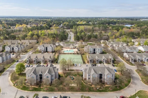 $209,900 | 2511 Huntscroft Lane, Unit 303, Raleigh, NC 27617