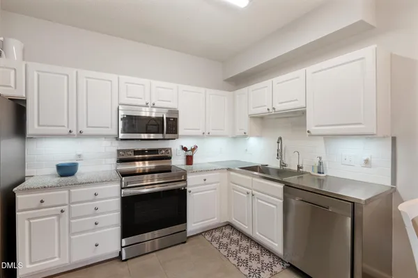 $209,900 | 2511 Huntscroft Lane, Unit 303, Raleigh, NC 27617